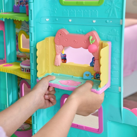 Imagine GABBYS DOLLHOUSE FILMUL BUCATARIA MAGICA A LUI CAKEYS CU FIGURINE SI ACCESORII