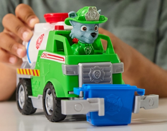 Imagine PATRULA CATELUSILOR VEHICUL DE SALVARE MASINA DE POMPIERI SI FIGURINA ROCKY