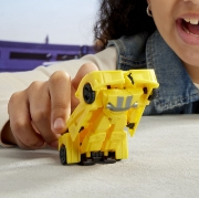 Imagine TRANSFORMERS EARTHSPARK FIGURINA BUMBLEBEE 1 STEP SMASH TO CHANGE