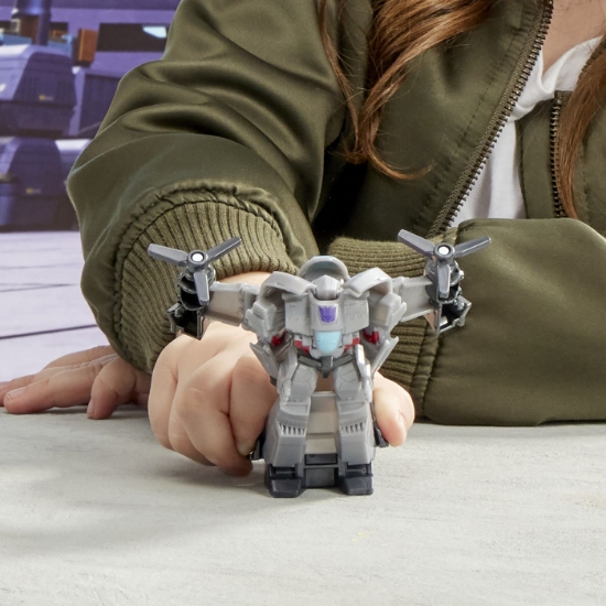 Imagine TRANSFORMERS EARTHSPARK FIGURINA MEGATRON 1 STEP SMASH TO CHANGE