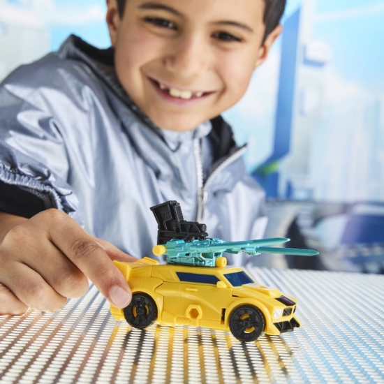 Imagine TRANSFORMERS CYBERWORLD ROBOT BUMBLEBEE BLINDAT TRANSFORMABIL