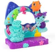 Imagine GABBYS DOLLHOUSE FILMUL SET BALCONUL ACVARIU SI FIGURINA MERCAT