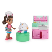 Imagine GABBYS DOLLHOUSE SET PAPUSA 9.7CM CU PISICUTA BUCATARIA LUI GABBY