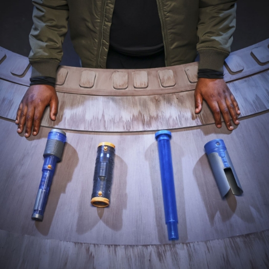 Imagine STAR WARS SABIE LASER ELECTRONICA POWER THE FORCE CAL KESTIS