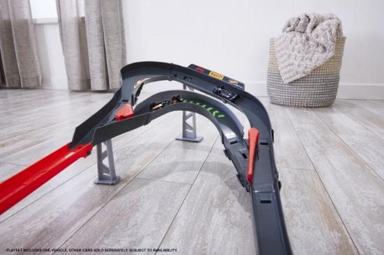 Imagine HOT WHEELS RACING CURCUIT DE CURSE FORMULA 1 CU 3 MASINUTE INCLUSE