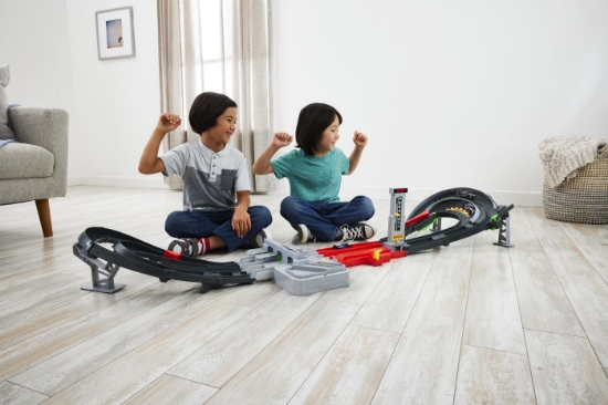 Imagine HOT WHEELS RACING CUIRCUIT DE CURSE GRAND PRIX FORMULA 1 CU 3 MASINUTE INCLUSE 