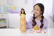 Imagine DISNEY PRINCESS PAPUSA BELLA CU CATEL SI ACCESORII