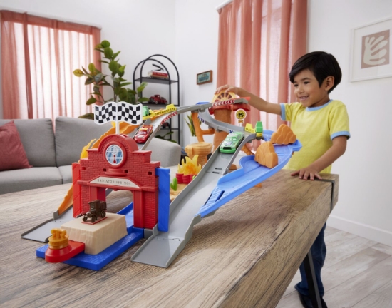 Imagine Cars Race and Rescue set de joacă – circuit de salvare și 3 mașinuțe metalice