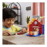 Imagine CARS RACE AND RESCUE SET DE JOACA CURCUIT DE SALVARE SI 3 MASINUTE METALICE