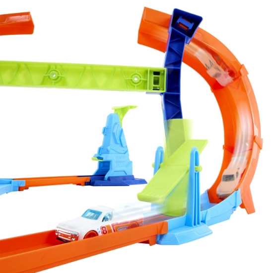 Imagine HOT WHEELS CIRCUIT CAMPIONUL SARITURII IN SPIRALA