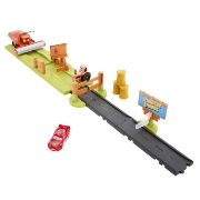 Imagine CARS SET DE JOACA PISTA DE ACROBATII FRANK ESCAPE SI STUNT RACE 