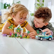 Imagine LEGO FRIENDS VEHICUL DE PLANTAT COPACI 41707