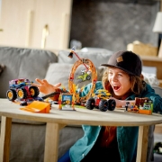 Imagine LEGO CITY ARENA DE CASCADORII 60295
