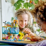Imagine LEGO FRIENDS CENTRU DE SALVARE PE MARE 41736