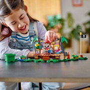 Imagine LEGO SUPER MARIO SET DE EXTINDERE CONCERTUL LUI DIXIE KONG IN JUNGLA 71421