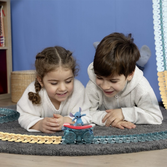Imagine SMOBY DISNEY STITCH PISTA DE CURSE FLEXTREME SET