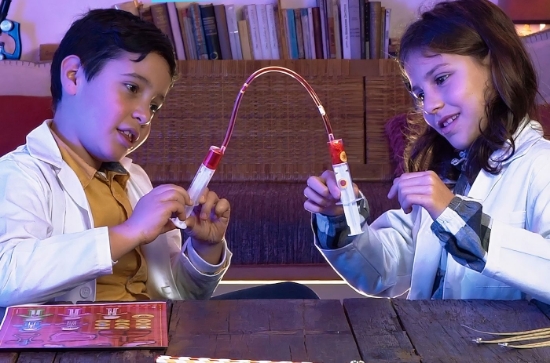 Imagine JOC EDUCATIV DESCOPERA CORPUL UMAN