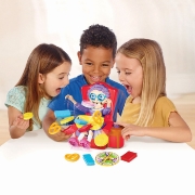 Imagine JOC DE SOCIETATE BUNICUTA LACOMA