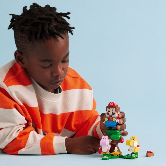 Imagine LEGO SUPER MARIO SET DE EXTINDERE PADUREA MINUNATA CU OUL LUI YOSHI 71428