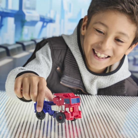 Imagine TRANSFORMERS CYBERWORLD ROBOT OPTIMUS PRIME CONVERTIBIL 10CM