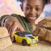 Imagine TRANSFORMERS CYBERWORLD ROBOT BUMBLEBEE CONVERTIBIL 10CM