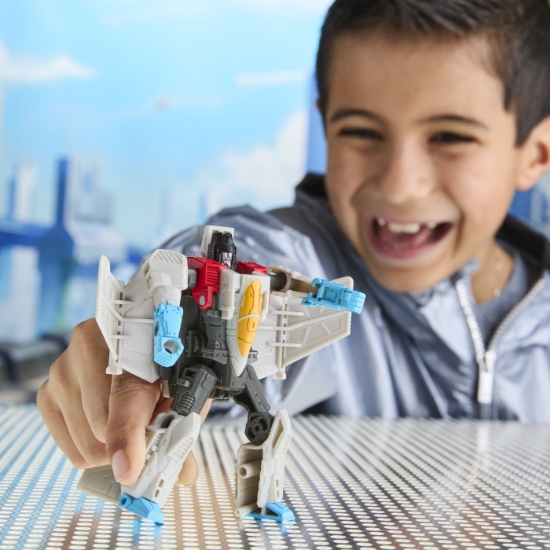 Imagine TRANSFORMERS CYBERWORLD ROBOT STARSCREAM CONVERTIBIL 10CM