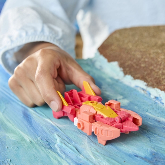 Imagine TRANSFORMERS CYBERWORLD ROBOT ELITA 1 CONVERTIBIL 10CM