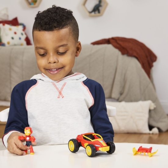 Imagine MARVEL IRON MAN SI PRIETENII SAI UIMITORI SET VEHICUL SI FIGURINA IRON MAN