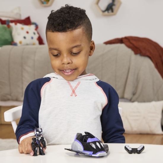 Imagine MARVEL IRON MAN SI PRIETENII SAI UIMITORI SET VEHICUL SI FIGURINA BLACK PANTHER