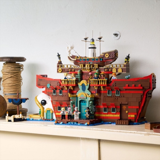 Imagine LEGO ONE PIECE RESTAURANTUL PLUTITOR BARATIE 75640