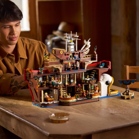 Imagine LEGO ONE PIECE RESTAURANTUL PLUTITOR BARATIE 75640