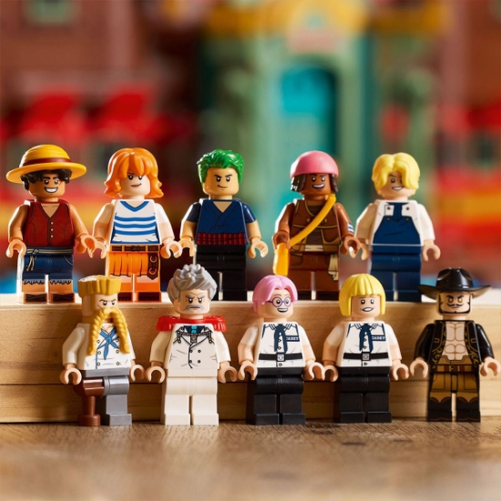 Imagine LEGO ONE PIECE RESTAURANTUL PLUTITOR BARATIE 75640