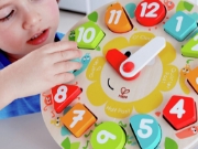 Imagine Hape ceas din lemn