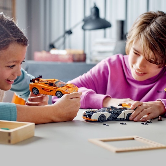Imagine LEGO SPEED CHAMPIONS MCLAREN SOLUS GT SI MCLAREN F1 LM 76918