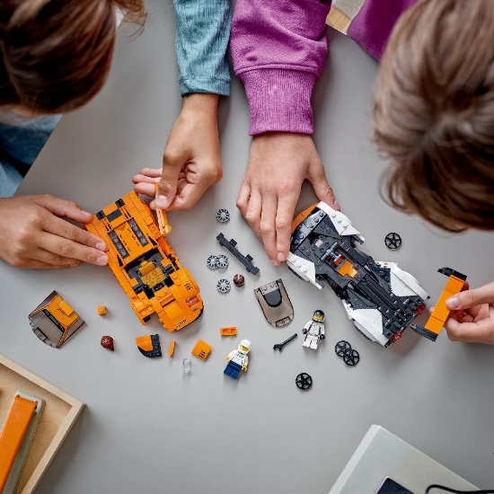 Imagine LEGO SPEED CHAMPIONS MCLAREN SOLUS GT SI MCLAREN F1 LM 76918