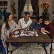 Imagine JOC MONOPOLY CROOKED CASH BANI FALSI IN LIMBA ROMANA