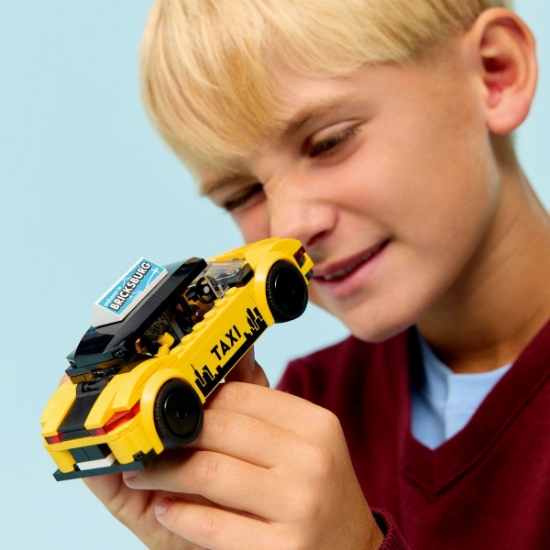 Imagine LEGO CITY TAXI GALBEN 60487