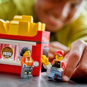 Imagine LEGO CITY FURGONETA DE CARTOFI PRAJITI 60488