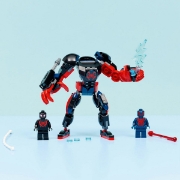 Imagine LEGO MARVEL ROBOTUL LUI MILES MORALES VS OMUL PAIANJEN 2099 76337