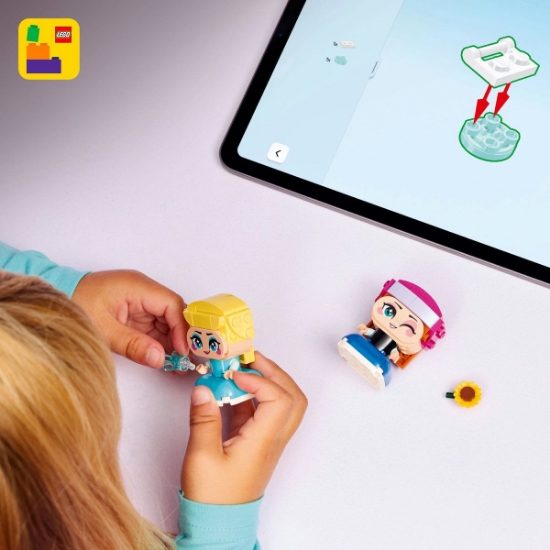 Imagine LEGO DISNEY FROZEN MINIPRINTESELE ANNA SI ELSA 43284