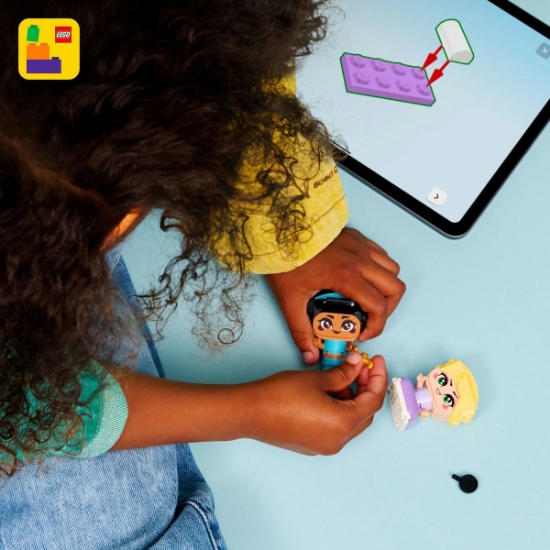 Imagine LEGO DISNEY PRINCESS MINIPRINTESELE JASMINE SI RAPUNZEL 43303