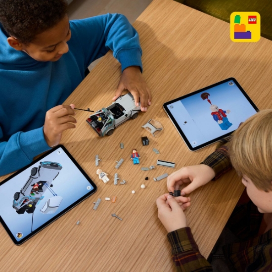 Imagine LEGO SPEED CHAMPIONS MASINA TIMPULUI DIN INAPOI IN VIITOR 77256