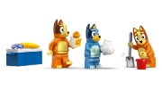 Imagine LEGO BLUEY CALATORIA FAMILIEI LUI BLUE CU MASINA LA PLAJA 11202 