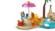 Imagine LEGO BLUEY CALATORIA FAMILIEI LUI BLUE CU MASINA LA PLAJA 11202 