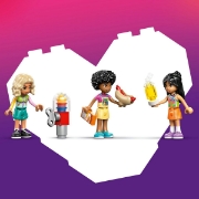 Imagine LEGO FRIENDS LOC DE JOACA LA INTERIOR 42686