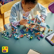 Imagine LEGO FRIENDS GRAJD DE CAI SI ACADEMIE DE ECHITATIE 42688