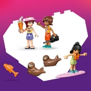 Imagine LEGO FRIENDS CASA PE PLAJA CU FOCI 42699