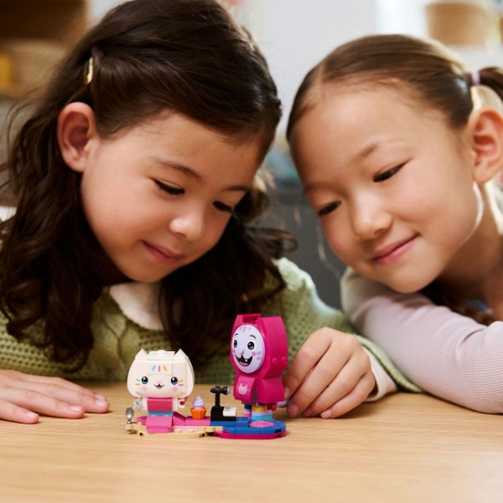 Imagine LEGO GABBYS DOLLHOUSE PRIETENELE PISICUTE DIN CARAMIZI ALE LUI GABBY 11215