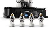 Imagine LEGO TECHNIC RACHETA SISTEMULUI DE LANSARE SPATIALA NASA ARTEMIS 42221