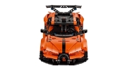 Imagine LEGO TECHNIC HIPERMASINA BUGATTI CHIRON PUR SPORT 42222